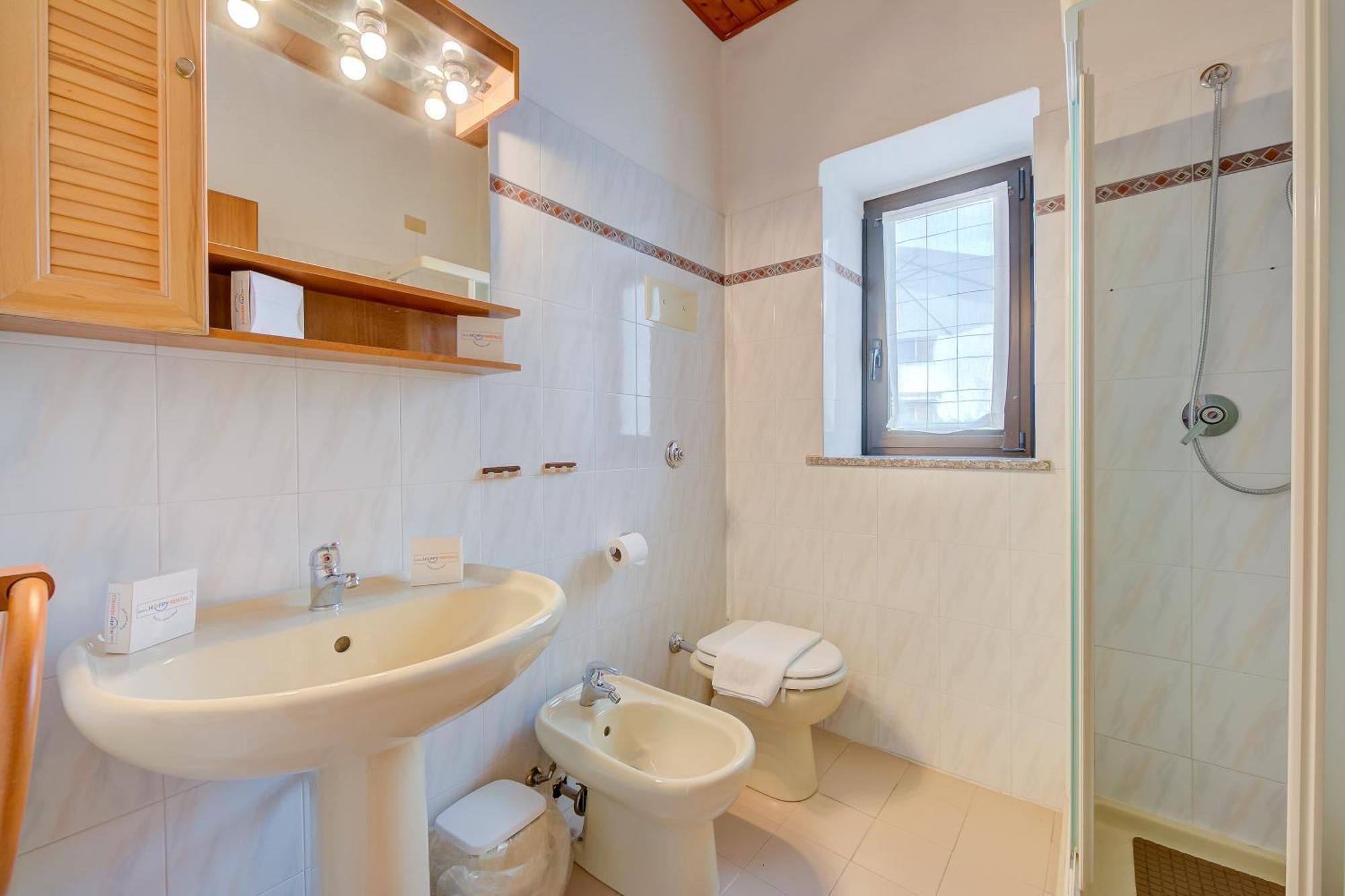 Al Peveri - Private Parking & Near Lake - Happy Rentals Toscolano Maderno Exterior photo